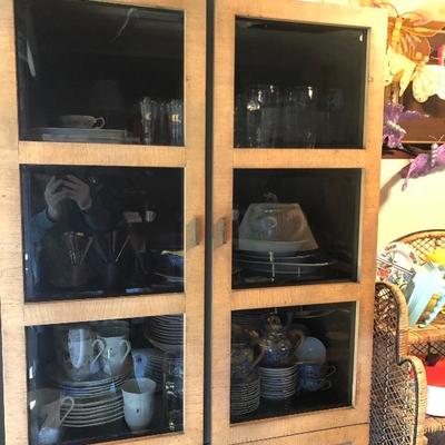 Beautiful China Cabinet / Display Cabinet lighted shelves, glass door