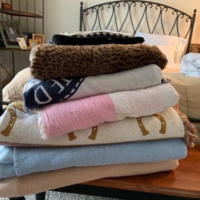 Bedding Lot