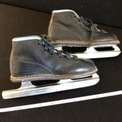 Vintage Antique Childs Canadian-Made Ice Skates