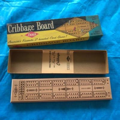 Lowe Vintage Wood Cribbage Board