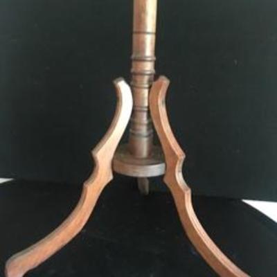 Antique Walnut Side Lamp Table Fern Stand