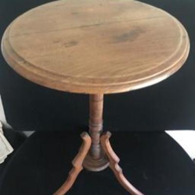 Antique Walnut Side Lamp Table Fern Stand