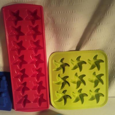 Lot 5 Silicone Ice Cube molds