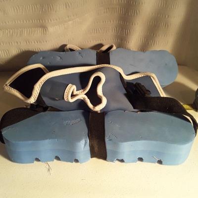 LOT Speedo water workout equipment