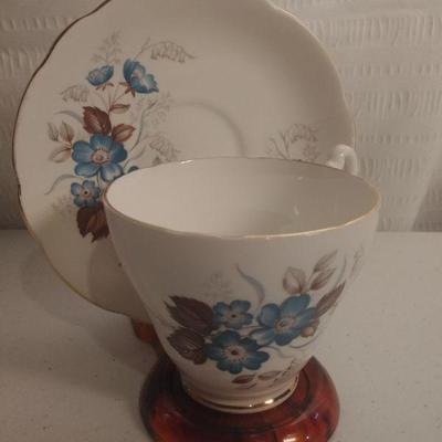 Lot tea cups and more