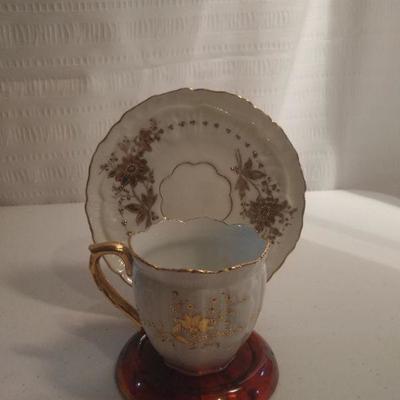 Lot tea cups and more