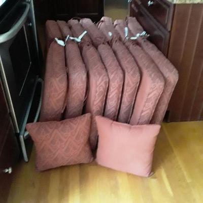 Lot of 10 red outdoor cushions and pillows