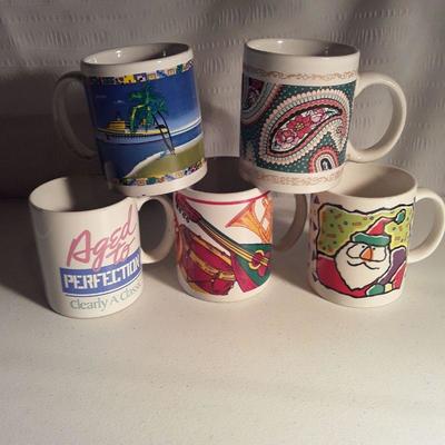 Coffee Carafe and 8 mugs