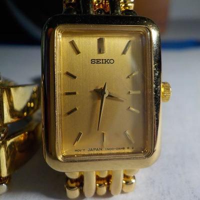 2- Ladies Watches Seiko and JJ. Hi Fashion.