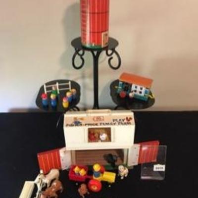 Vintage 1960's Fischer Price Farm Playset With Silo & Plenty of Figures!
