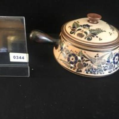 Painted Sauce Covered Dish Pot w Lid