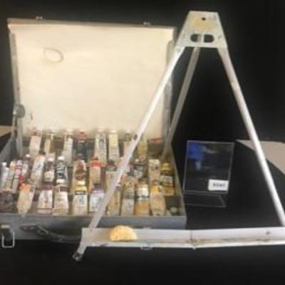Artist Kit: Oil Paints, Metal Carrying Case & Small Desk Easel