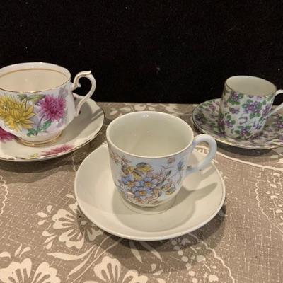 Twelve Beautiful Cup and Saucer Lot