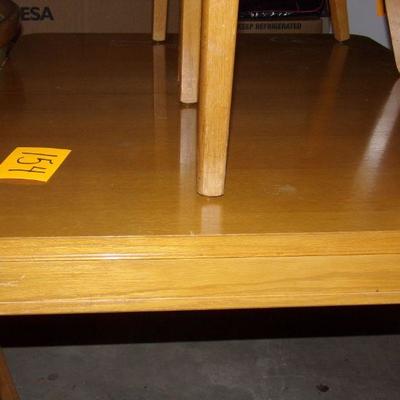 LOT 154  SOLID WOOD KITCHEN TABLE W/4 CHAIRS