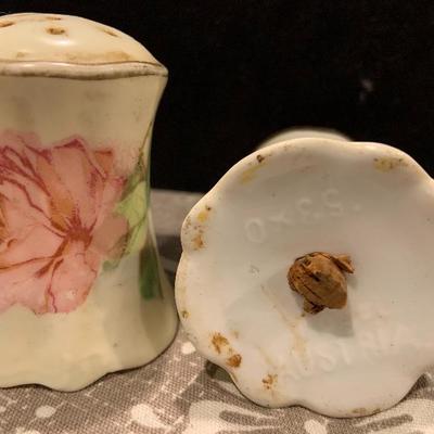 China Salt and Pepper Lot