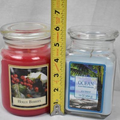 2 Jar Candles: Holly Berries 24 oz & Ocean 16 oz - New