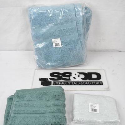 3 Towels, Aqua Bath Towel, Teal Hand Towel, Sea Glass Wash Cloth - New