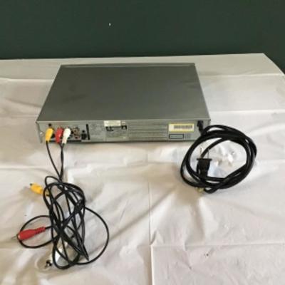 F-153 KLH Digital DVD Video Player Model KD-1220 with Remote Control