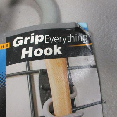Lot 17 - Grip Everything Hook - Loop Hook - Big Work Hook