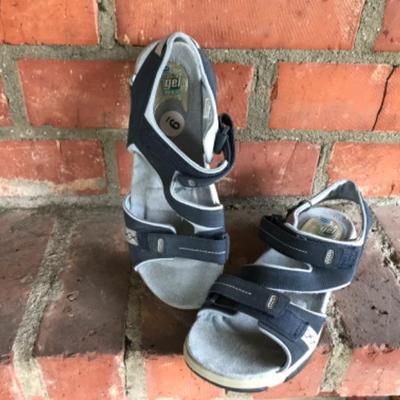 Dr. schoolâ€™s sandals new with tag NWT, womenâ€™s size 9