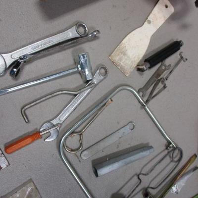 Lot 25 - Plumb Line - Pipe Wrench 