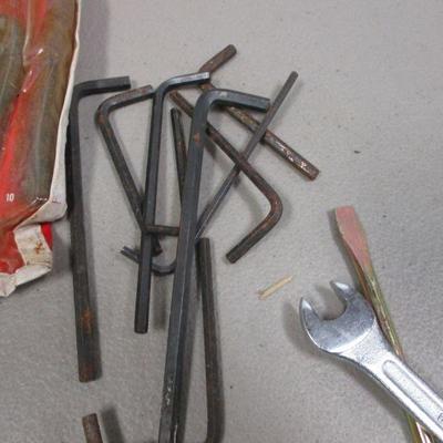 Lot 25 - Plumb Line - Pipe Wrench 