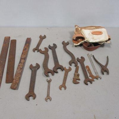 Lot 26 - Wrenches & Tool Pouch