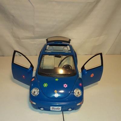 Large Lot of Barbie and barbie style dolls Accessories