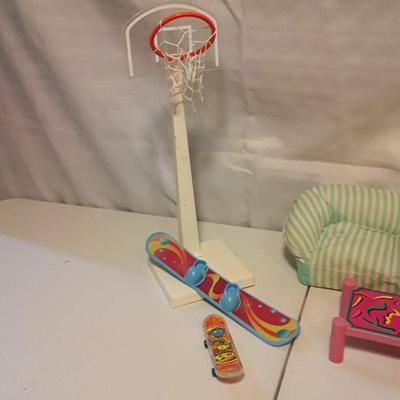 Large Lot of Barbie and barbie style dolls Accessories