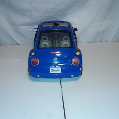 Large Lot of Barbie and barbie style dolls Accessories