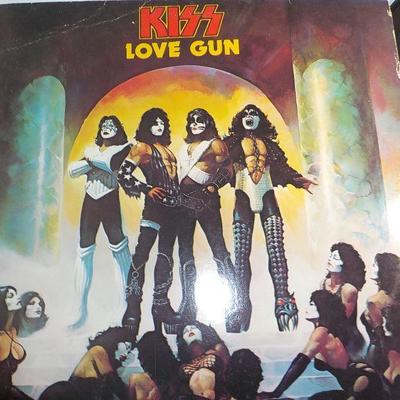 " KISS " album  "LOVE GUN"