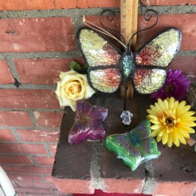 Knick-Knack Lot butterflies & Flowers
