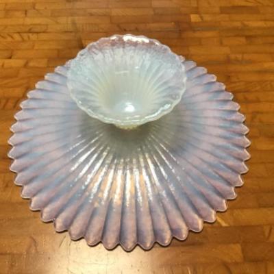 K-108 Vintage Opalescent Cake / Pie Stand