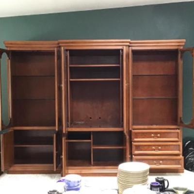 F-170 Large 3 Section Entertainment Center with Lighted Display Cabinets