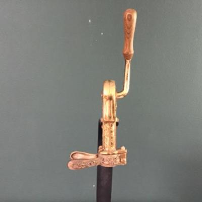 F-172 Vintage Vintner Brass Cork Screw Wine Bottle Opener