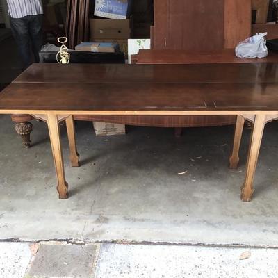 G-101  folding server table / buffet