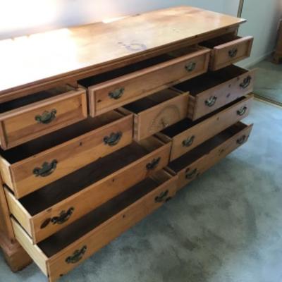 B1-104 Knotty Pine 10 Drawer Dresser