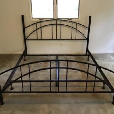 B3-101 King Size Black Metal Bed