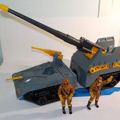 G.I. Joe / COBRA MAGGOT w/2 worm figures.