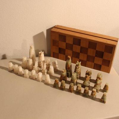 #32 Vintage Chess Set Marble in Wood Box