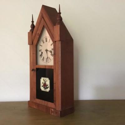 L-108 Antique Mantle Clock - Chimes on the Hour