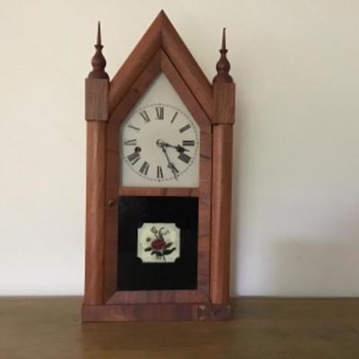 L-108 Antique Mantle Clock - Chimes on the Hour