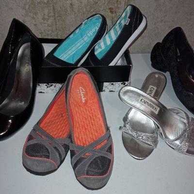 Lot 15 pairs ladies shoes and boots