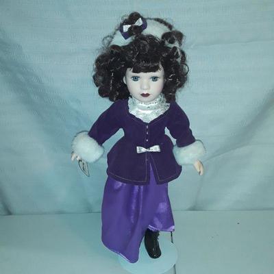 Lot 5 dolls