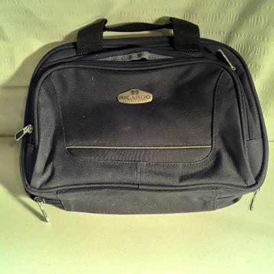 Lot 5 pieces of soft side luggage