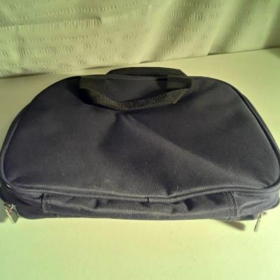 Lot 5 pieces of soft side luggage