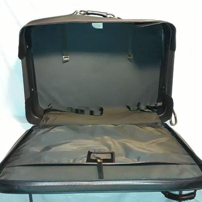 Lot 5 pieces of soft side luggage