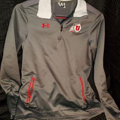Sz Small Utes Pullover