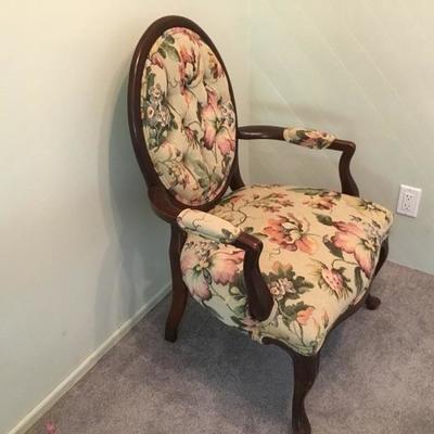 L-113 Queen Anne parlor chair