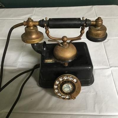 F-173 Vintage cradle phone